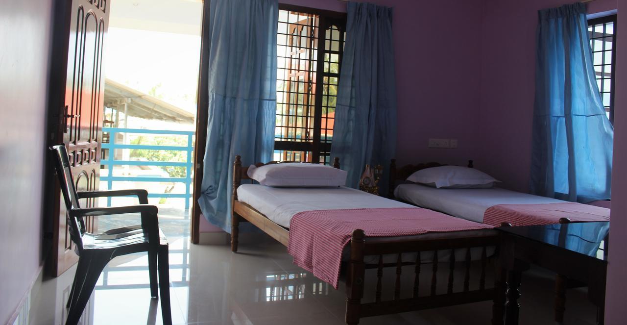 Puthenchirayil Homestay Thiruvananthapuram Exterior photo